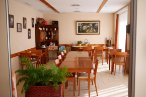 Гостиница Auberge Aux Deux Sapins, Монрише